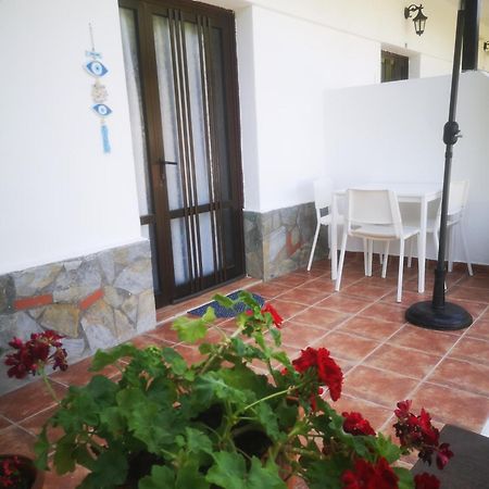 Achillion B&B Paralía Skotínis Buitenkant foto