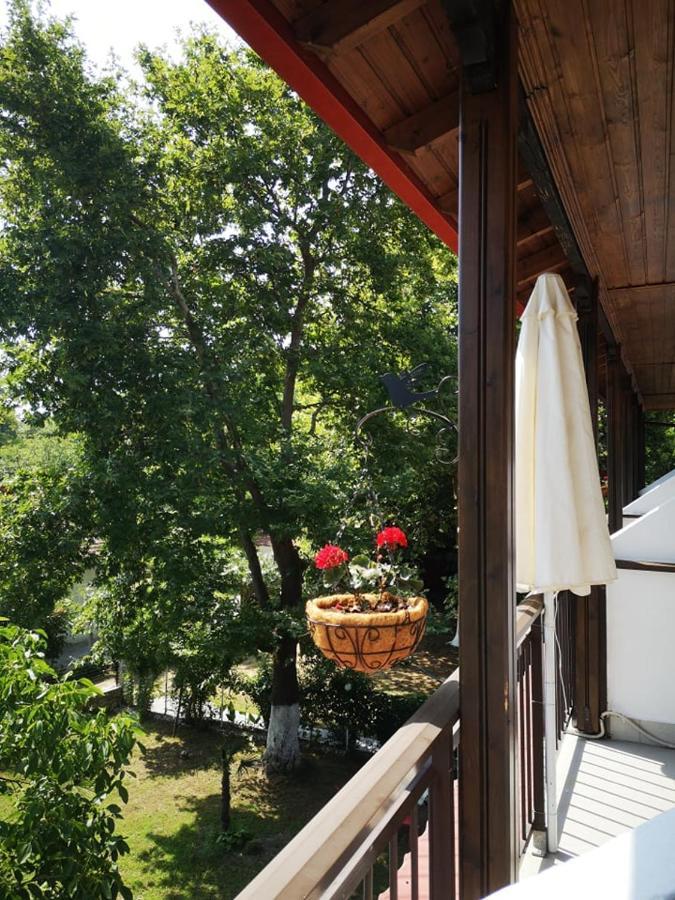 Achillion B&B Paralía Skotínis Buitenkant foto