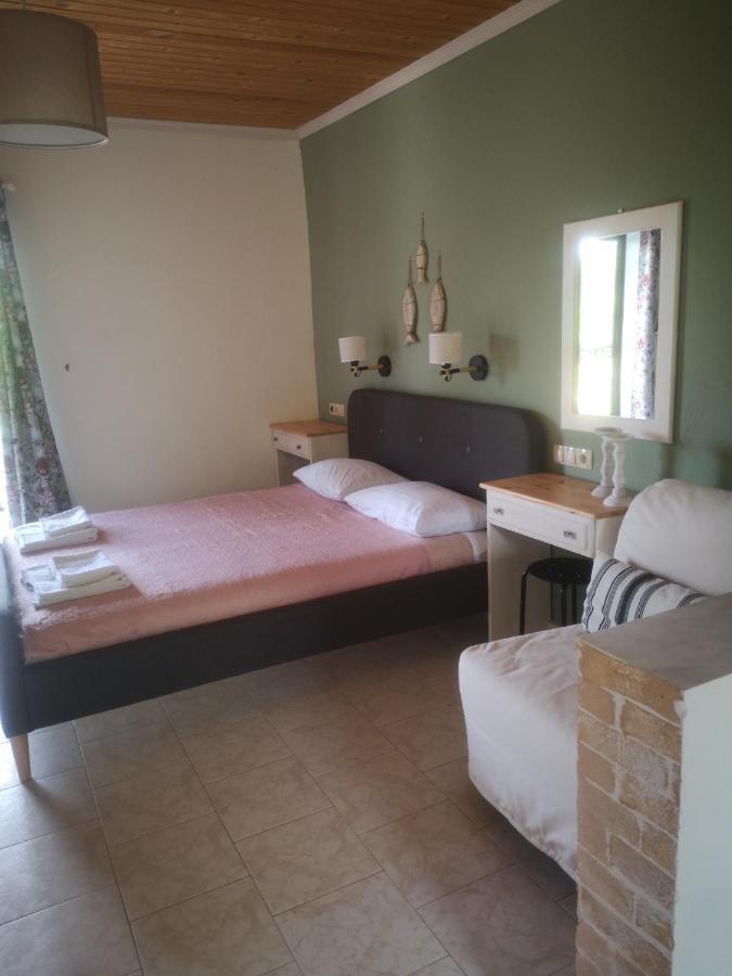 Achillion B&B Paralía Skotínis Buitenkant foto