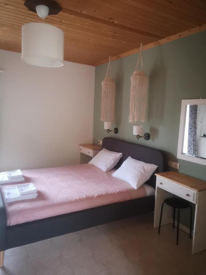 Achillion B&B Paralía Skotínis Buitenkant foto